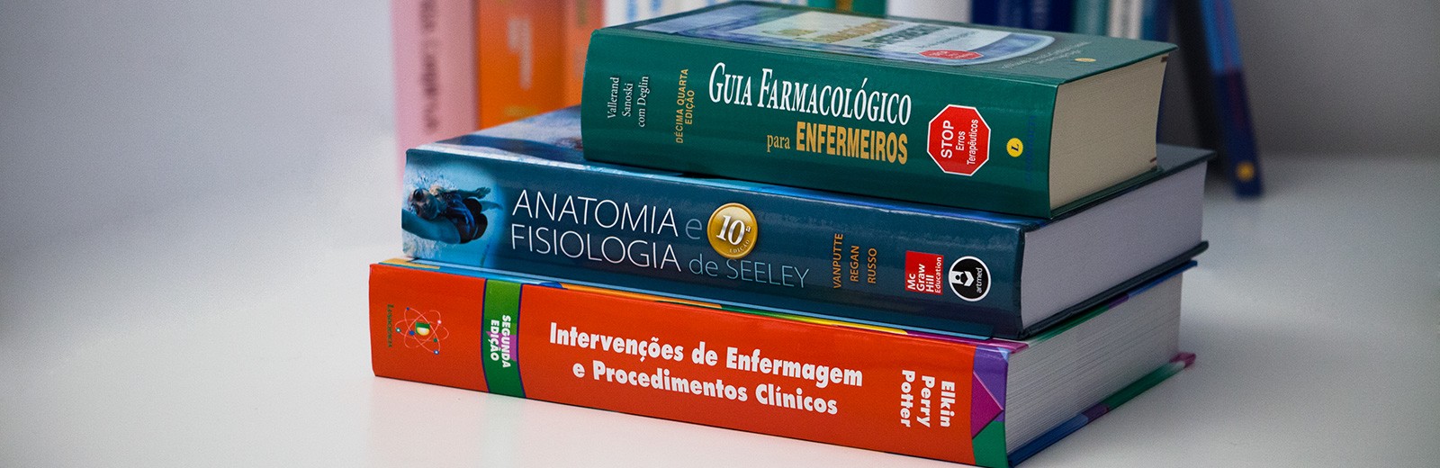 Os obrigatórios